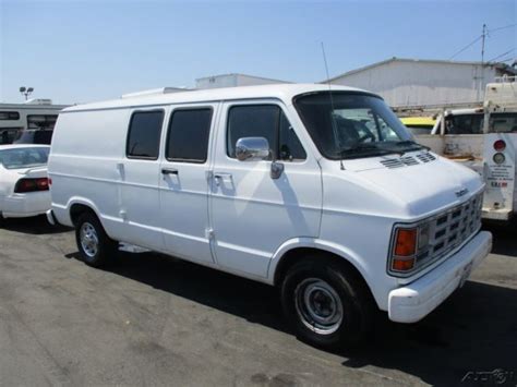 1993 Dodge Mini ram van