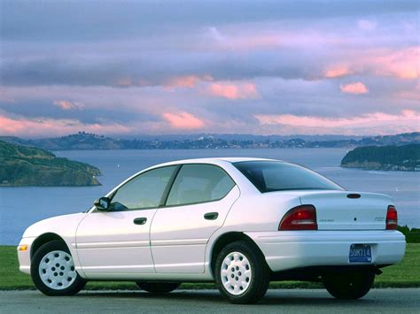 1993 Dodge Neon photo