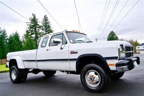 1993 Dodge Ram 3500 engine