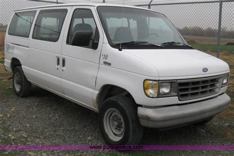 1993 Ford E-350 photo