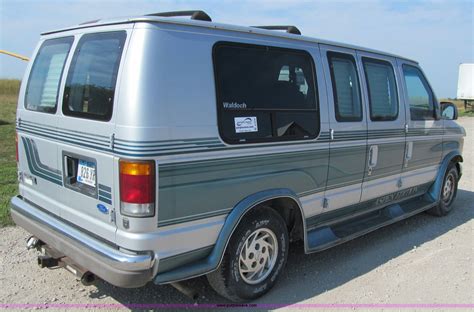 1993 Ford Econoline photo