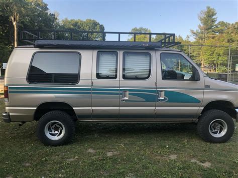 1993 Ford Econoline photo