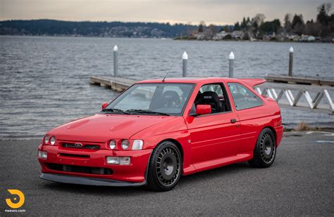 1993 Ford Escort photo