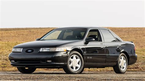 1993 Ford Taurus sho