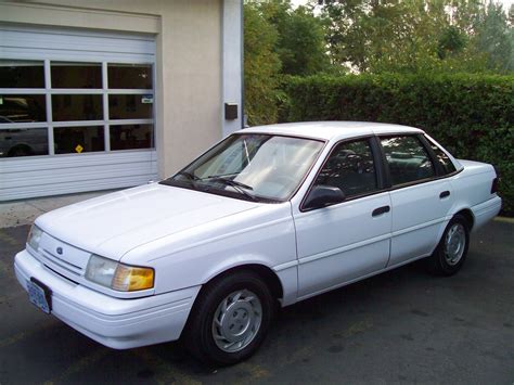 1993 Ford Tempo