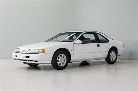 1993 Ford Thunderbird photo