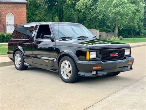 1993 Gmc Typhoon photo