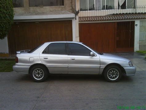 1993 Hyundai Elantra photo