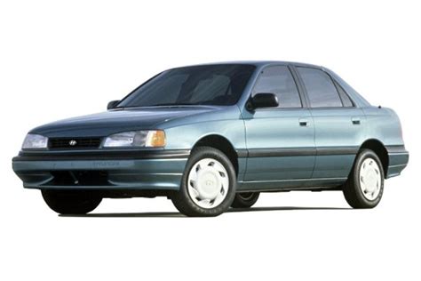 1993 Hyundai Elantra photo