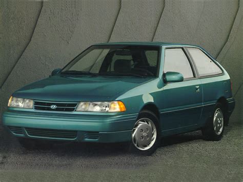 1993 Hyundai Excel photo