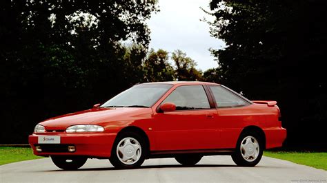 1993 Hyundai Scoupe photo