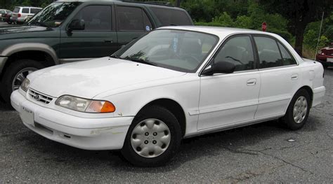 1993 Hyundai Sonata photo