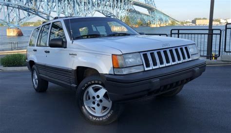 1993 Jeep Laredo photo