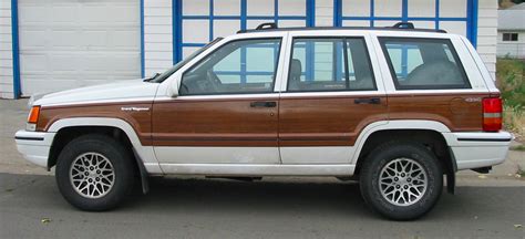 1993 Jeep Wagoneer engine