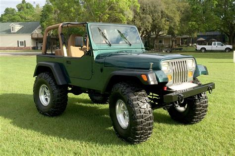 1993 Jeep Wrangler photo