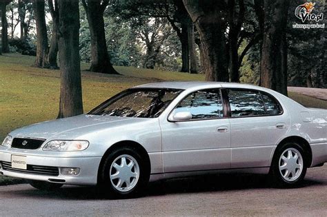 1993 Lexus Le300