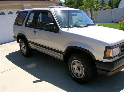 1993 Mazda Navajo photo