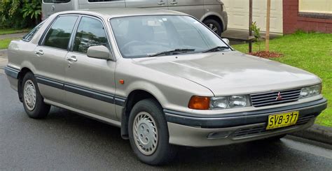 1993 Mitsubishi Galant photo