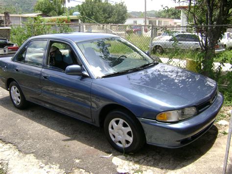 1993 Mitsubishi Mirage photo