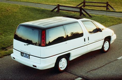 1993 Pontiac Trans sport photo