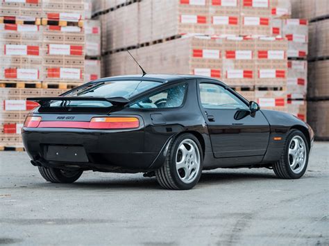 1993 Porsche 928 engine