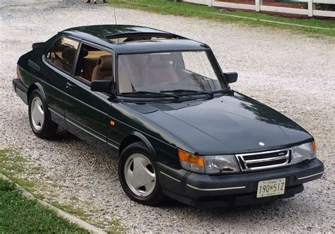 1993 Saab 900 photo