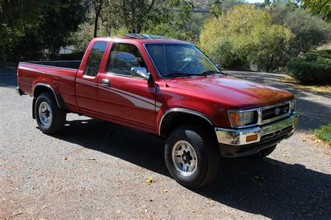 1993 Toyota 4x2 photo