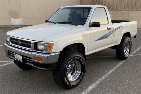 1993 Toyota Pickup photo