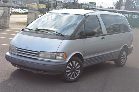 1993 Toyota Previa photo