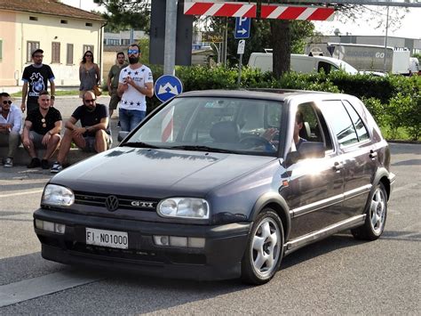 1993 Volkswagen Golf photo