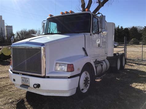 1993 Volvo Volvo white engine