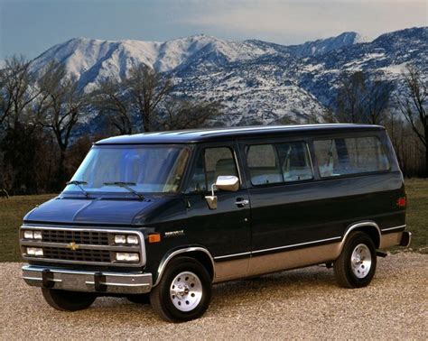 1994 Chevrolet Beauville photo