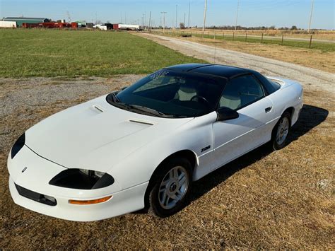 1994 Chevrolet Camaro photo