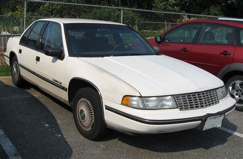 1994 Chevrolet Lumina photo