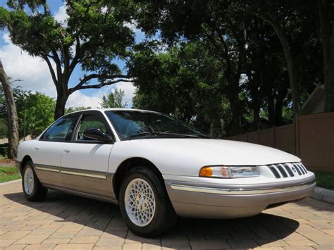 1994 Chrysler Concorde photo