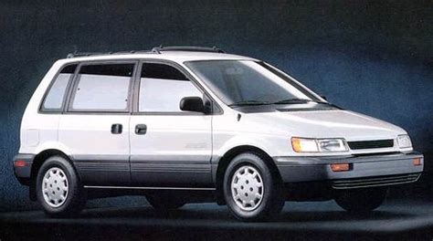 1994 Dodge Colt vista photo