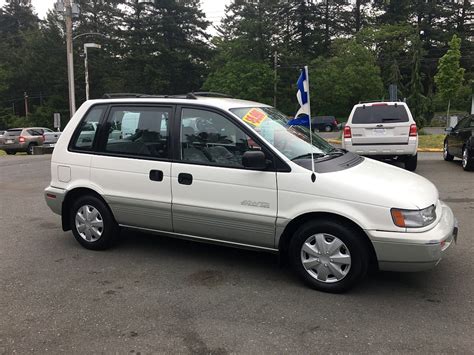 1994 Dodge Colt vista photo