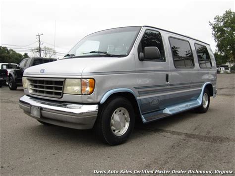 1994 Ford E-150 photo