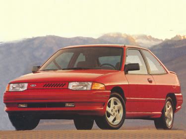 1994 Ford Escort photo