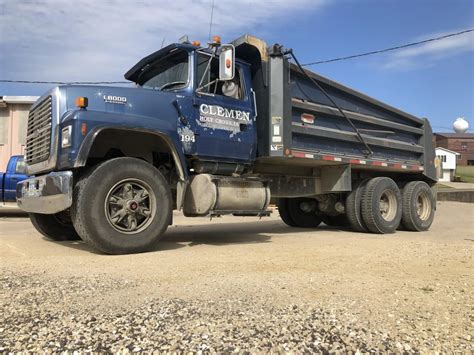 1994 Ford Lt8000 engine