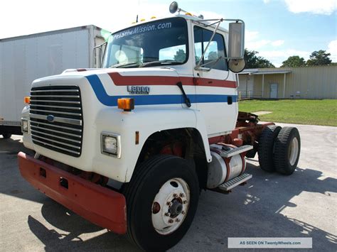 1994 Ford Lt8000 photo