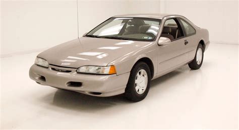 1994 Ford Thunderbird photo