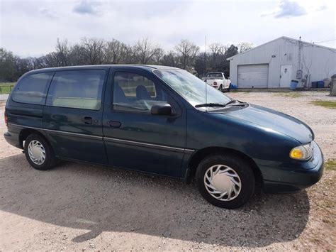 1994 Ford Windstar photo