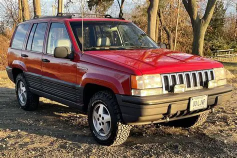 1994 Jeep Laredo engine