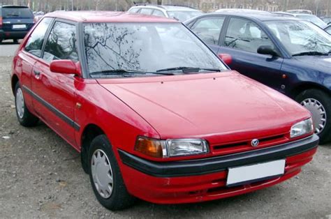 1994 Mazda 323 photo