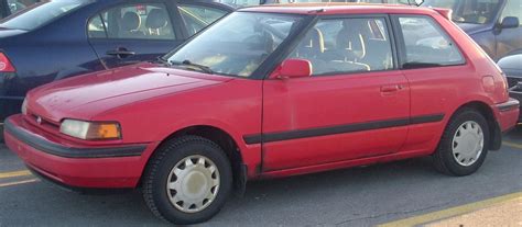 1994 Mazda 323 photo