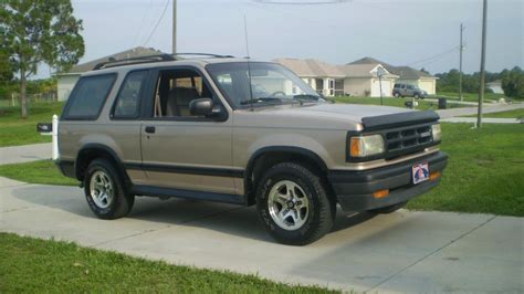 1994 Mazda Navajo photo