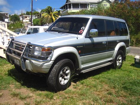 1994 Mitsubishi Montero photo