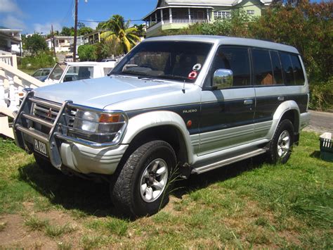 1994 Mitsubishi Montero photo