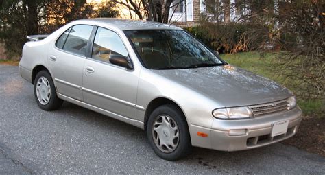 1994 Nissan Altima photo